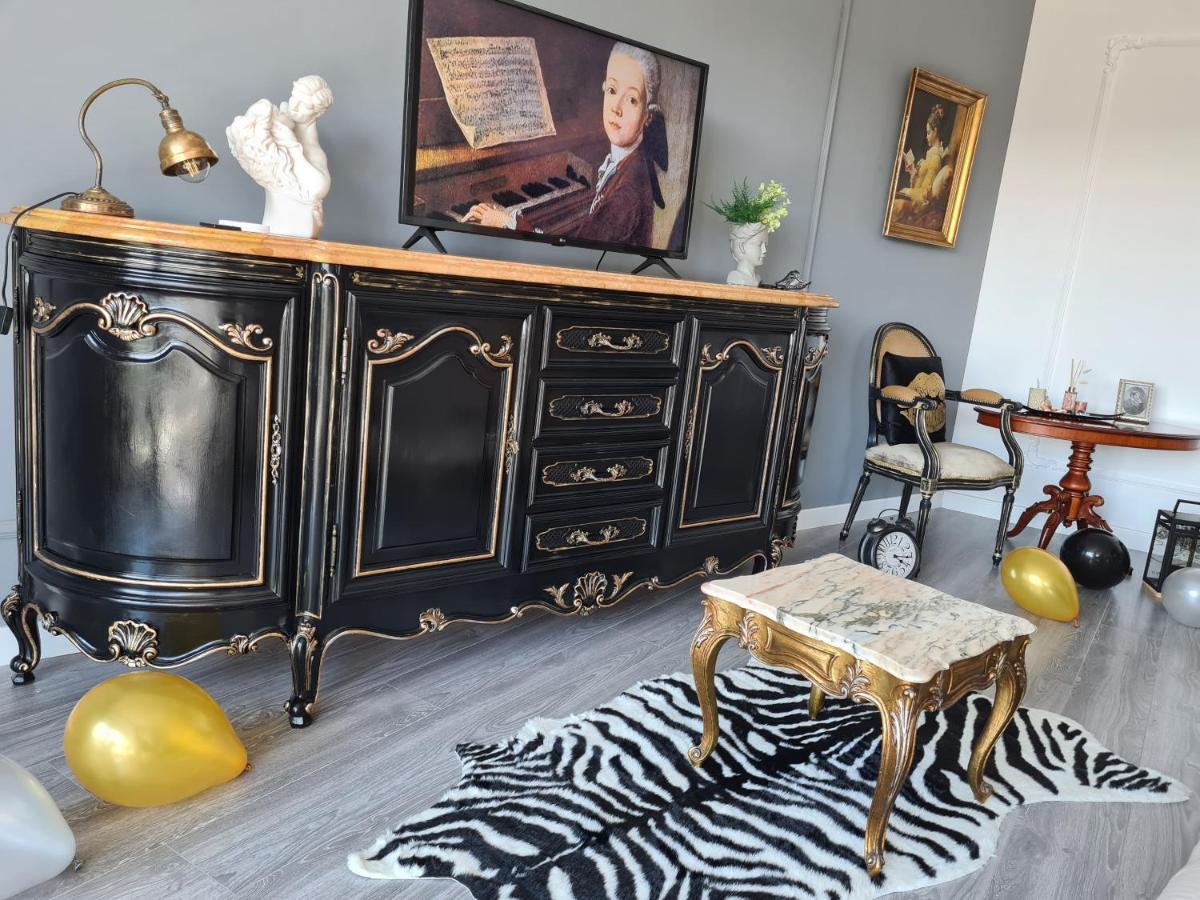 Parisian Apartment Cluj Luaran gambar